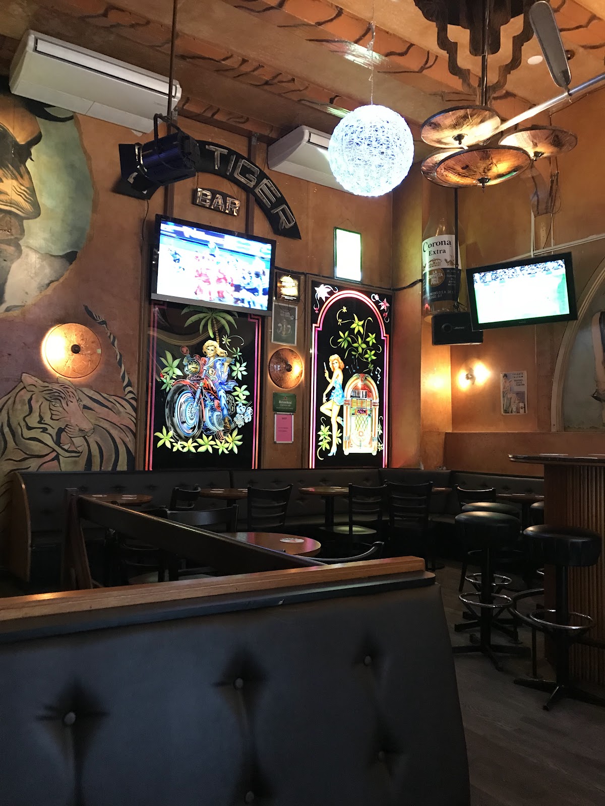 The Black Tiger Bar Amsterdam - 3